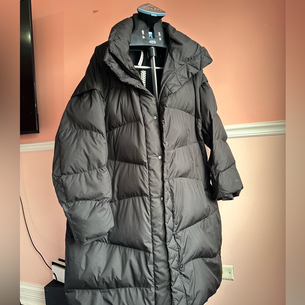 lululemon athletica Midnight Black Puffer Jacket - Picture 5 of 14